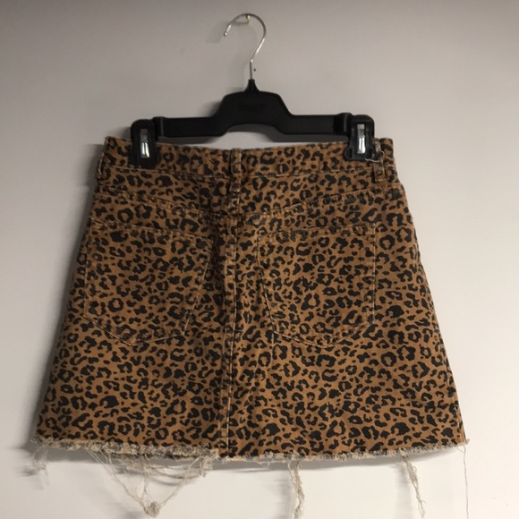 Leopard print denim skirt - Picture 2 of 4